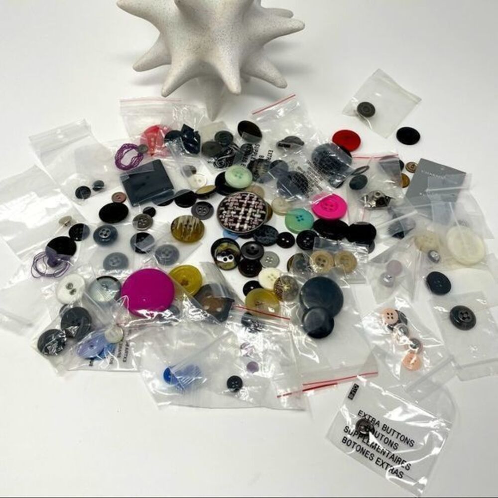 Buttons - assortment of mixed buttons